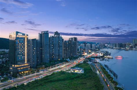 珠海三竈有什麼酒店：探索海濱城市的住宿選擇與文化體驗